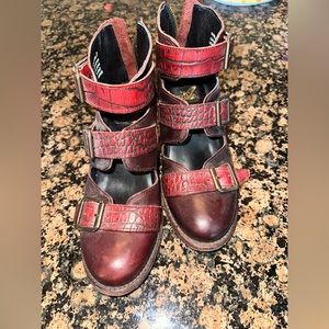 Freebird charlotte booties size 7